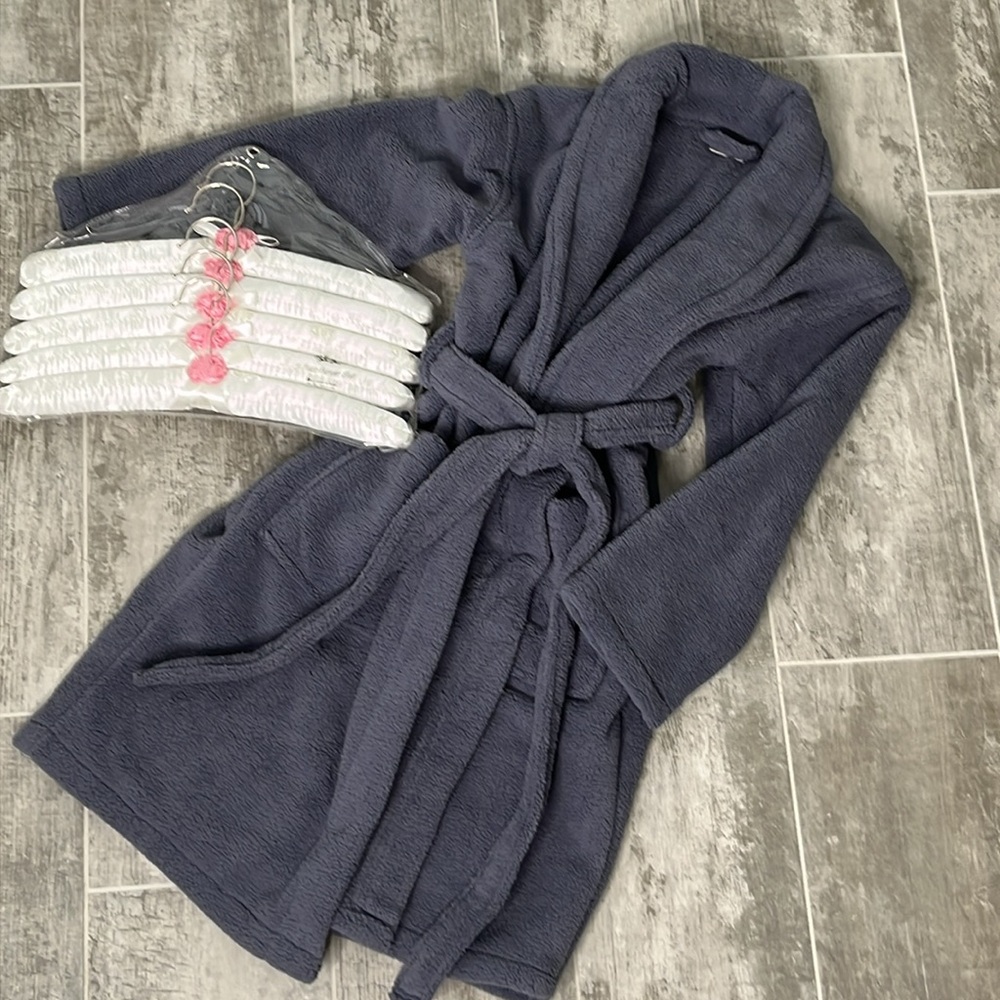 Bundle of Women's Cozy Gray Microfiber Robe & 5 Cream Padded Hangers